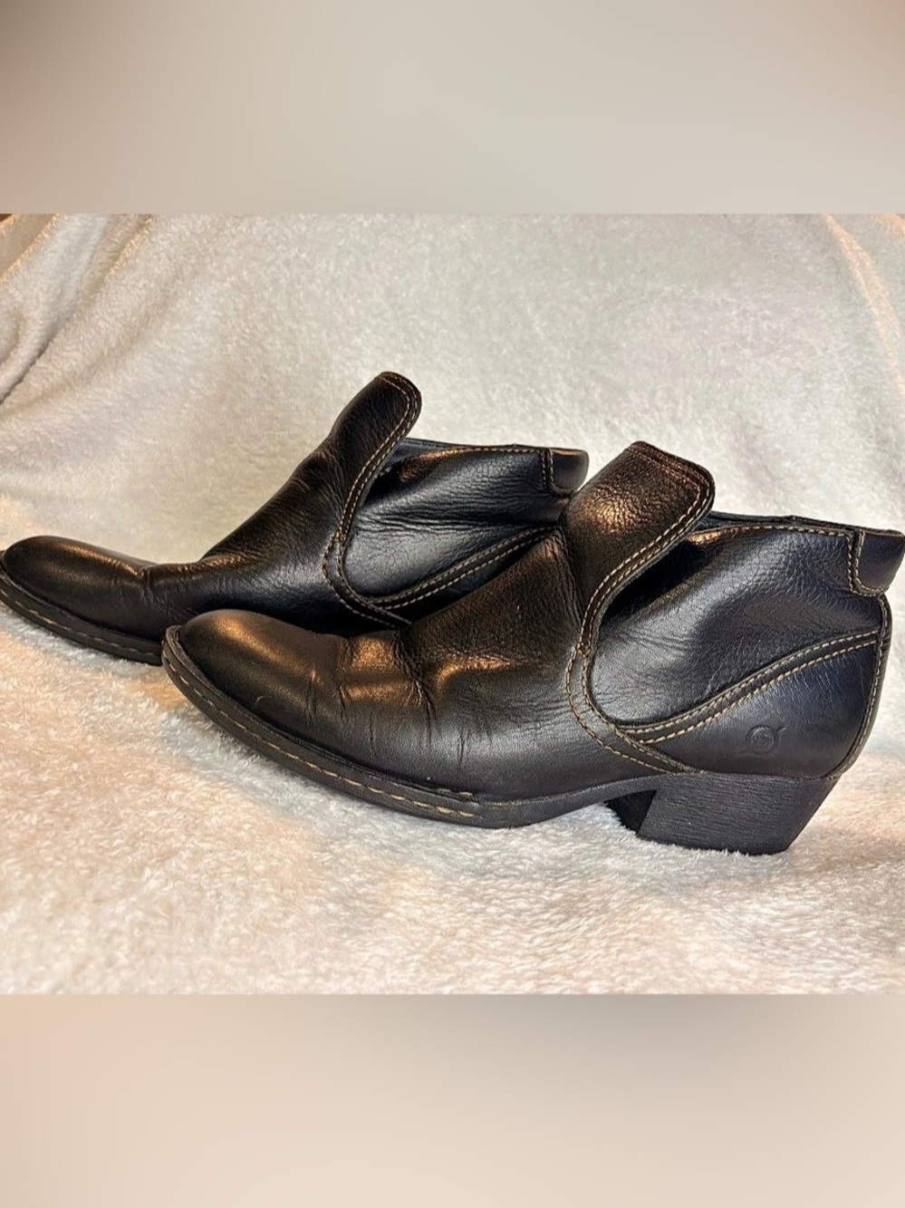 BORN Cogito Women’s Size 8 / EU 39 Black Leather Ankle Boots N32113